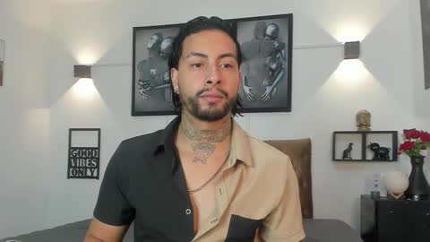 Snapshot of bastian_jones1 chatting on September 16, 2025, 9:43 am bastian_jones1 online show from September 16, 2025, 9:43 am