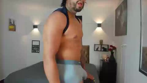 Snapshot of bastian_jones1 chatting on September 30, 2025, 10:26 pm bastian_jones1 online show from September 30, 2025, 10:26 pm