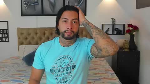 Snapshot of bastian_jones1 chatting on October 7, 2025, 7:05 am bastian_jones1 online show from October 7, 2025, 7:05 am