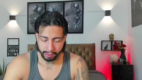 Snapshot of bastian_jones1 chatting on November 17, 2025, 1:39 pm bastian_jones1 online show from November 17, 2025, 1:39 pm