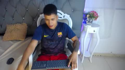 Snapshot of bastian_jonnes chatting on October 3, 2025, 12:24 pm Bastian online show from October 3, 2025, 12:24 pm