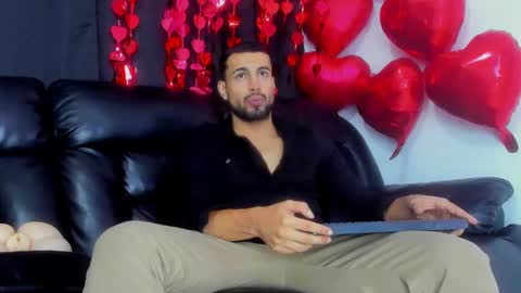 Snapshot of bastian_ruiz chatting on February 14, 2025, 3:33 am bastian online show from February 14, 2025, 3:33 am
