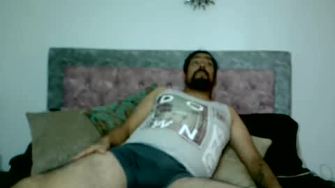 Snapshot of batery82 chatting on March 5, 2025, 2:01 pm batery82 online show from March 5, 2025, 2:01 pm