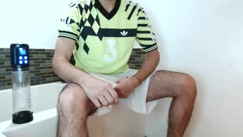 Snapshot of batestallion9x6 chatting on February 15, 2026, 6:59 pm Batestallion9x6 online show from February 15, 2026, 6:59 pm