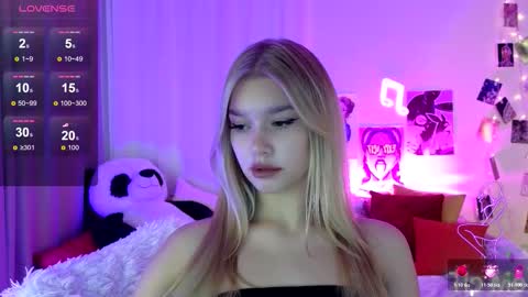 Snapshot of battymelody chatting on November 24, 2025, 11:21 am atty online show from November 24, 2025, 11:21 am