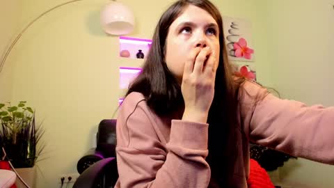 battymoll online show from January 14, 2025, 7:00 pm