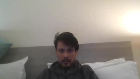 Snapshot of baybeeboi4u2 chatting on January 17, 2025, 6:44 pm Neel online show from January 17, 2025, 6:44 pm
