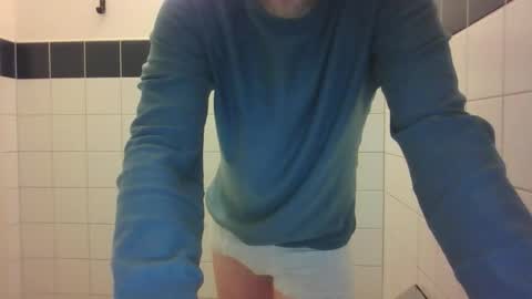 Snapshot of bayern_xl chatting on December 20, 2025, 12:23 pm bayern_xl online show from December 20, 2025, 12:23 pm