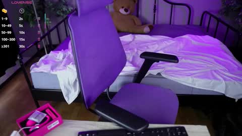 BAYONETTA DOLL  online show from November 11, 2025, 9:15 pm