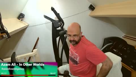 Snapshot of bazzz_8 chatting on October 8, 2025, 6:05 pm bazzz_8 online show from October 8, 2025, 6:05 pm