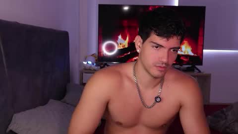 Snapshot of bbbeachboy chatting on February 10, 2026, 9:19 pm Valentino online show from February 10, 2026, 9:19 pm