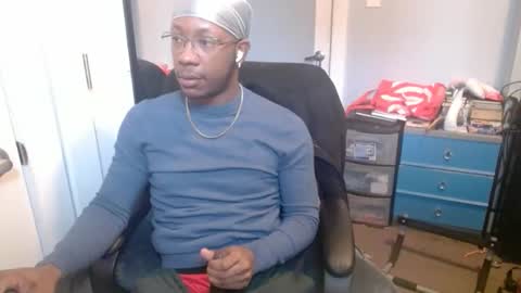 Snapshot of bbc_elrey chatting on February 18, 2026, 6:15 pm Racks online show from February 18, 2026, 6:15 pm