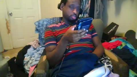 rocker n queen online show from December 9, 2024, 6:14 pm