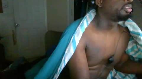 rocker n queen online show from December 11, 2024, 2:44 pm