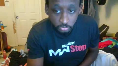 rocker n queen online show from December 13, 2024, 4:05 pm