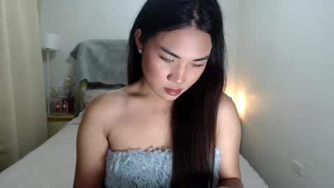 sweetsy online show from November 13, 2025, 2:43 am