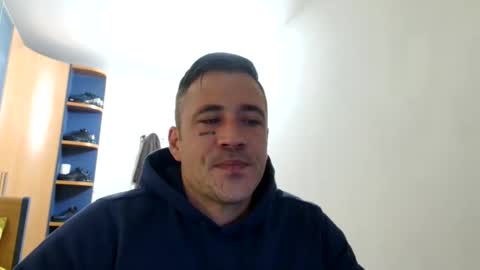 Snapshot of bbnamelezz chatting on October 29, 2025, 6:37 am BB Namelezz online show from October 29, 2025, 6:37 am