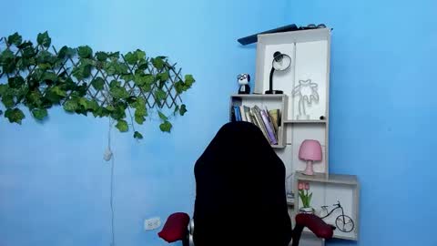 Charlote online show from November 29, 2025, 12:08 pm