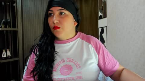 bbwluxurymuse online show from May 5, 2026, 11:18 am