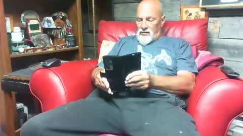 bbwlvr16 online show from May 19, 2026, 4:24 pm