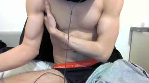 Snapshot of bbxx_2 chatting on March 5, 2025, 12:16 am bbxx_2 online show from March 5, 2025, 12:16 am