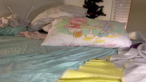 Snapshot of bby2brat chatting on December 26, 2024, 7:35 am bby2brat online show from December 26, 2024, 7:35 am