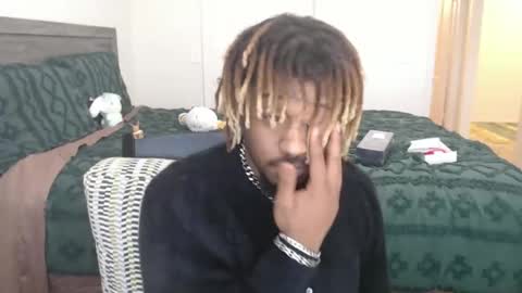 Snapshot of bby_julesss chatting on December 19, 2025, 7:54 pm bby_julesss online show from December 19, 2025, 7:54 pm