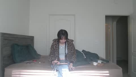 Snapshot of bby_julesss chatting on February 2, 2026, 3:33 pm bby_julesss online show from February 2, 2026, 3:33 pm