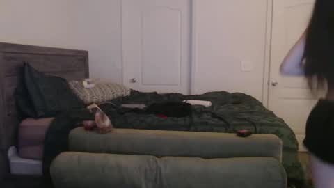 Snapshot of bby_julesss chatting on February 24, 2026, 11:25 pm bby_julesss online show from February 24, 2026, 11:25 pm