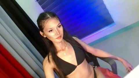 URE BBY ZEMIRA online show from May 5, 2026, 11:18 am