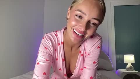Bree online show from June 15, 2026, 10:45 pm