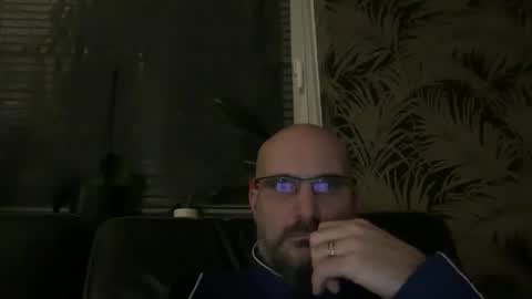 Snapshot of bcbg68 chatting on December 17, 2025, 6:36 pm bcbg68 online show from December 17, 2025, 6:36 pm