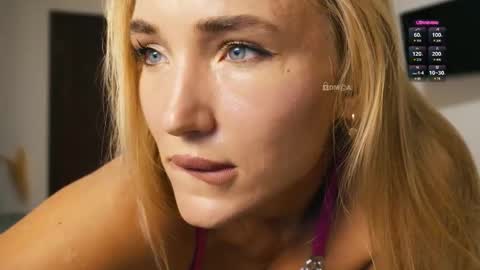 Snapshot of beanco_ chatting on September 27, 2025, 9:53 pm Chloe online show from September 27, 2025, 9:53 pm