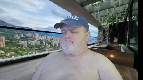 Dookie online show from October 19, 2025, 6:41 pm