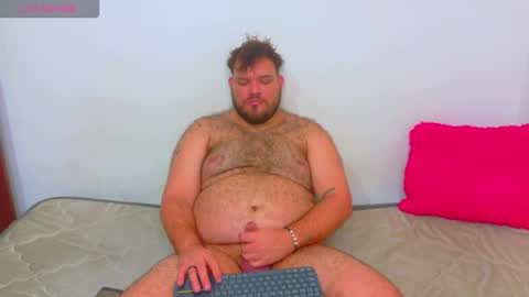 Snapshot of bear_big_ chatting on January 5, 2026, 10:46 pm bigbearr online show from January 5, 2026, 10:46 pm