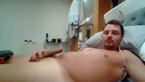 Snapshot of bearboudior chatting on February 13, 2026, 3:19 pm bearboudior online show from February 13, 2026, 3:19 pm