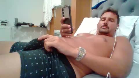 bearboudior online show from May 26, 2026, 11:45 pm