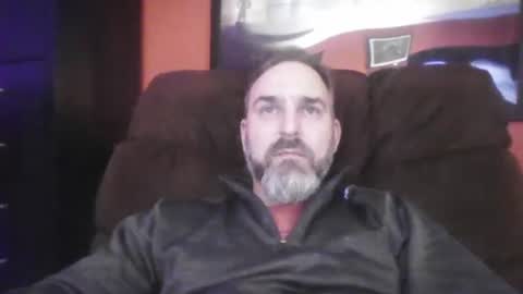 Snapshot of beardedambition chatting on December 3, 2024, 9:56 pm beardedambition online show from December 3, 2024, 9:56 pm