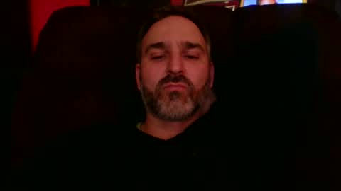 Snapshot of beardedambition chatting on January 8, 2026, 2:58 am beardedambition online show from January 8, 2026, 2:58 am