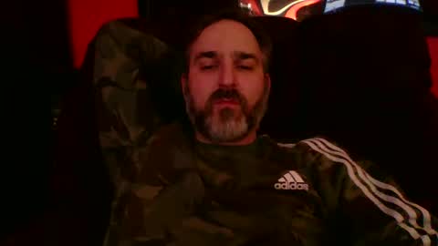 Snapshot of beardedambition chatting on February 13, 2026, 1:12 am beardedambition online show from February 13, 2026, 1:12 am