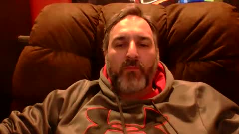 Snapshot of beardedambition chatting on February 15, 2026, 3:47 am beardedambition online show from February 15, 2026, 3:47 am