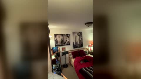 bearmeat4you online show from December 14, 2025, 5:57 am