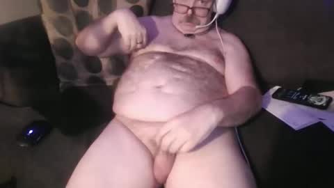 Snapshot of bearpig56 chatting on March 7, 2026, 11:35 pm Pig Bear online show from March 7, 2026, 11:35 pm