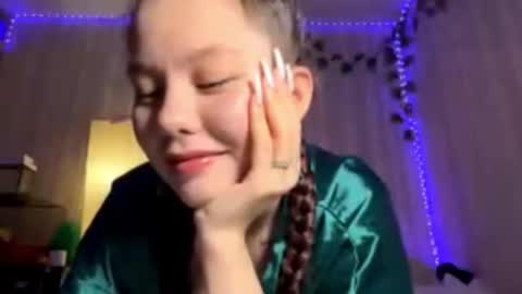 Bella online show from February 22, 2026, 12:04 pm