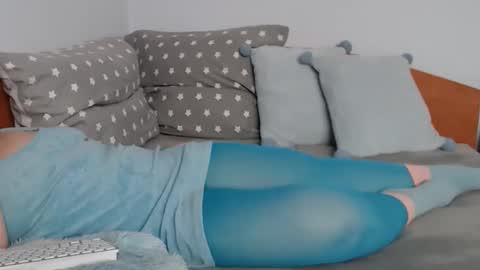 beatrice26 online show from March 9, 2026, 1:37 pm