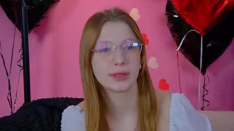 Snapshot of beatricebinoche chatting on February 20, 2026, 6:59 am Beatrice online show from February 20, 2026, 6:59 am