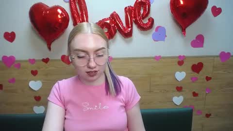 Snapshot of beatriceflyy chatting on February 18, 2025, 2:38 pm BeatriceFlyy online show from February 18, 2025, 2:38 pm