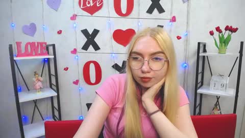 Snapshot of beatriceflyy chatting on February 19, 2025, 3:27 pm BeatriceFlyy online show from February 19, 2025, 3:27 pm