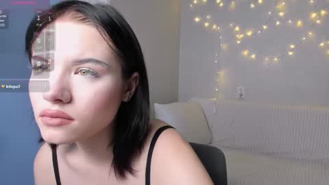 Snapshot of beatricemoonlight chatting on December 15, 2025, 11:03 am My name is Beatrice Like my broadcast pls 3 online show from December 15, 2025, 11:03 am