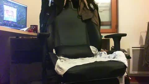 Snapshot of beaugosse39 chatting on April 15, 2026, 2:18 am beaugosse39 online show from April 15, 2026, 2:18 am